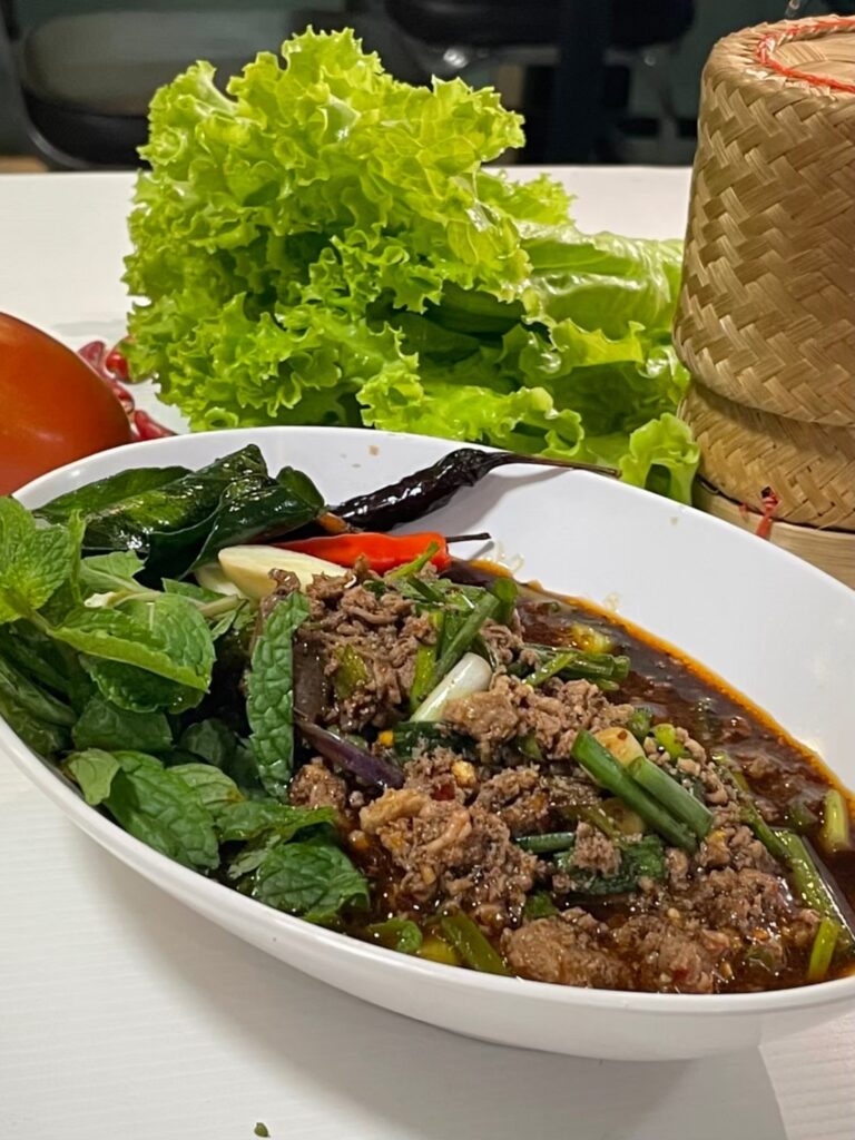 ร้านลาบเป็ดชื่อดังอันดับ 1 สายแซ่บห้ามพลาด